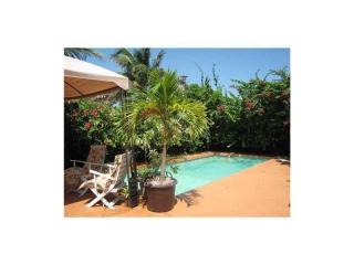 2655 25th Ave, Miami FL  33133-2246 exterior