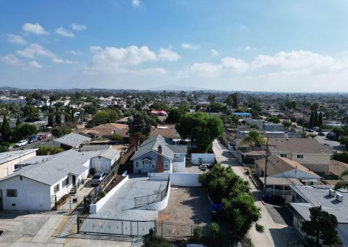 1617 40th St, San Diego CA  92113-4039 exterior