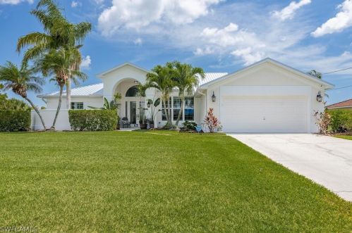 2032 21st Ln, Cape Coral, FL 33990-4746