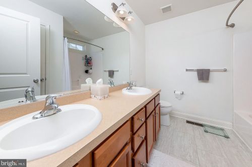 44 Chestnut Hill Ct, Auburn NJ  08085-1251 exterior