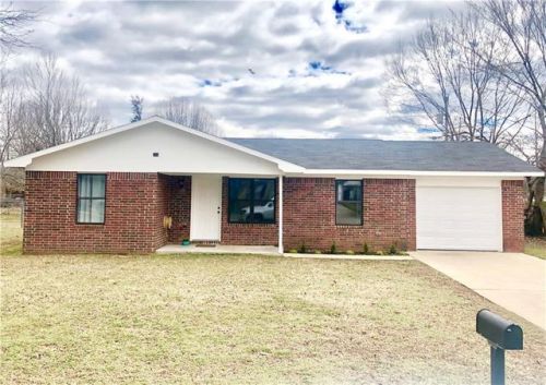 286 Kelsey Ln, Fayetteville, AR 72730-3013