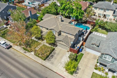 1729 Mable Ave, Modesto CA  95355-1241 exterior