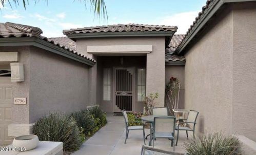 6796 Greenbriar Dr, Glendale, AZ 85308-8440