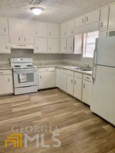 490 Jeff Davis Dr, Fayetteville GA  30215-2490 exterior