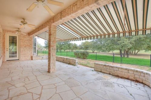 138 Crepe Myrtle Ln, Georgetown TX 78633-4723 exterior