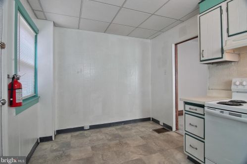 21 Adams St, Pottstown PA 19464-4102 exterior