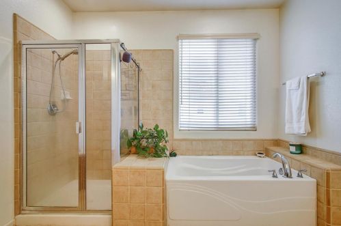 361 Majestic Dr, Hollister CA  95023-7032 exterior