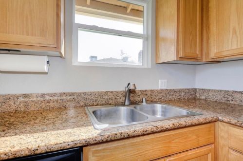 9665 Kent St, Elk Grove CA  95624-2432 exterior