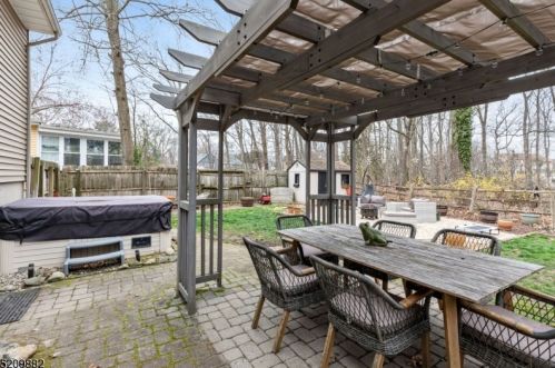 7 Glenwood Rd, Fanwood NJ  07023-1424 exterior