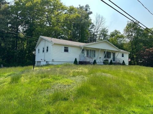 57 Meadow Ln, Salem, NH 03079-2415
