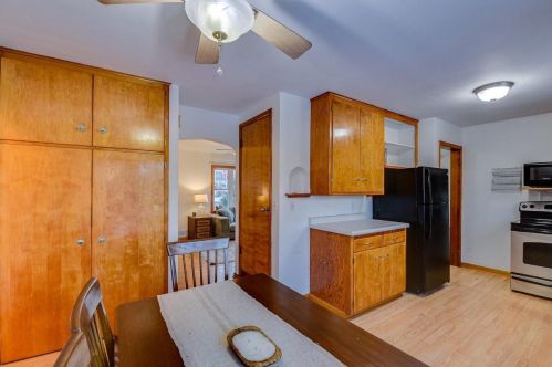 328 Division St, Dodgeville WI  53533-1510 exterior