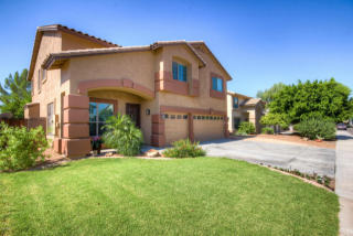 9053 Yukon Dr, Peoria, AZ 85382-6447