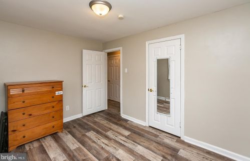 2429 Larkin Rd, Boothwyn PA  19061-2616 exterior