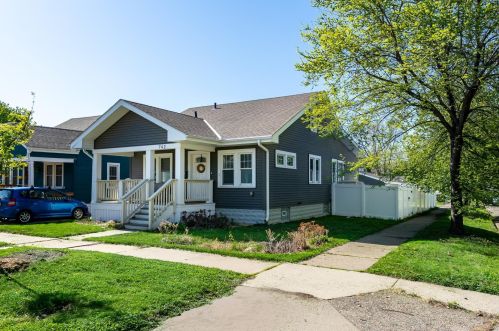742 Jessamine Ave, Saint Paul, MN 55106-2508