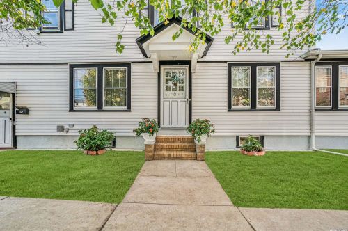 107-09 Springfield Blvd, Jamaica, NY 11429-2513