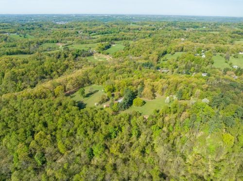 45 Stonedale Rd, Sewickley, PA 15143-9349