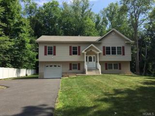 200 Oak Tree Rd, Tappan NY  10983-2804 exterior