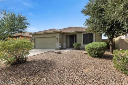 4272 Shady Ct, Gilbert, AZ 85297-9698