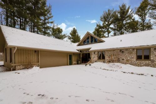 5774 County Road Q, Colgate WI  53017-9717 exterior