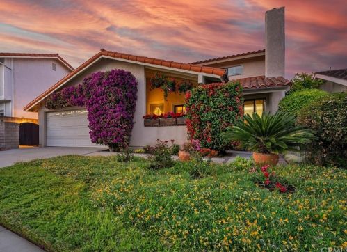 3211 Singingwood Dr, Torrance, CA 90505-7127