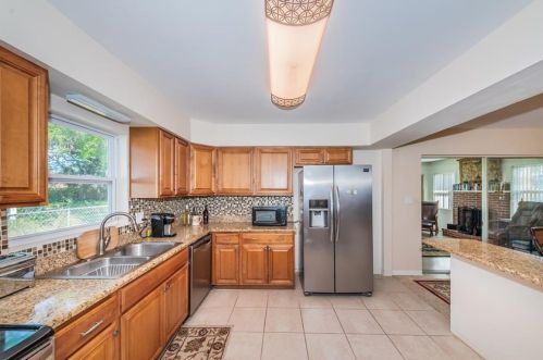 781 58th Ave, Saint Petersburg FL  33703-1601 exterior