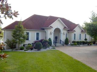 505 Waterview Dr, Crossville TN  38555-5707 exterior