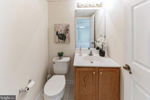 610 Gray Fox Ln, Glen Mills PA  19342-2245 exterior