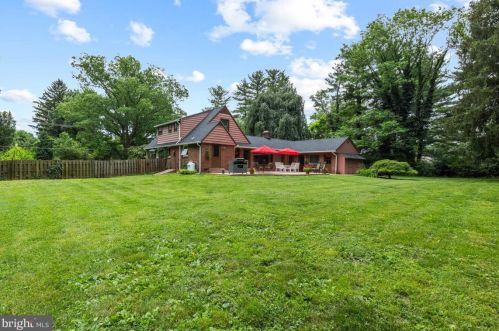 2017 Bethel Rd, Lansdale PA 19446-6054 exterior