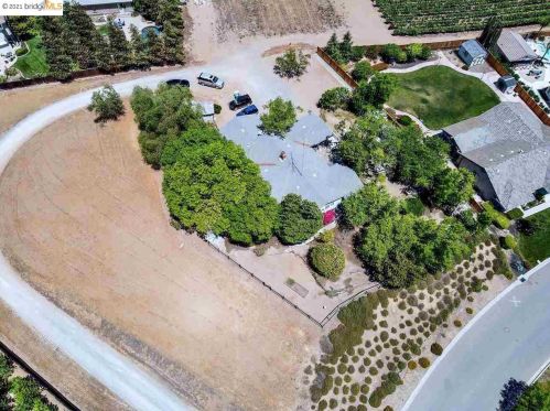 486 Quail Glen Dr, Oakley CA  94561-3942 exterior