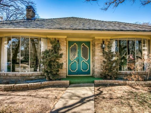 1924 Hollyhill Ln, Denton, TX 76205-8256