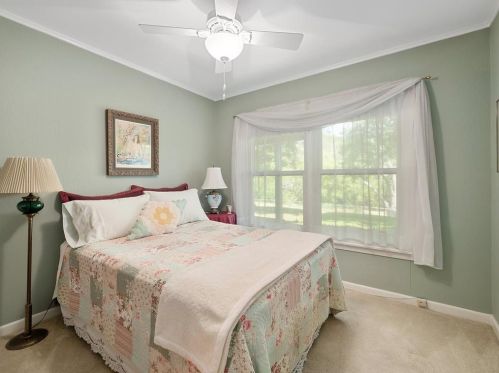 5807 Bullard Dr, Austin TX 78757-4400 exterior