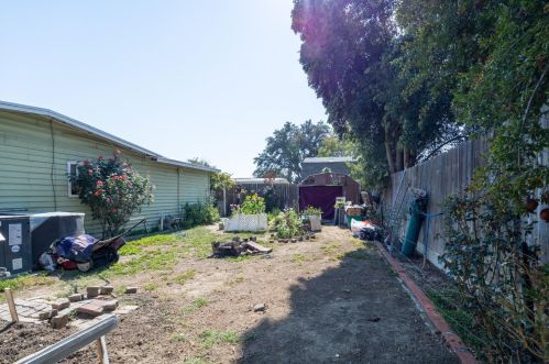 9 Ashley Ave, Woodland CA  95695-2509 exterior