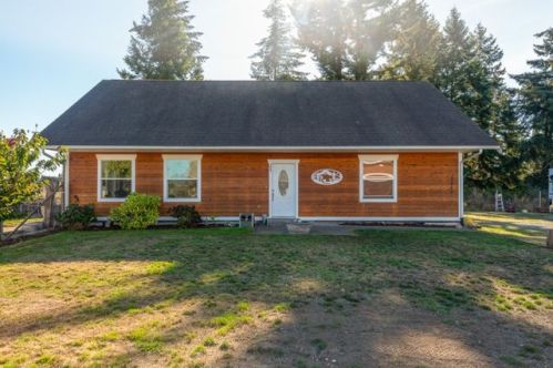10440 Grove Rd, Yelm, WA 98597-9651