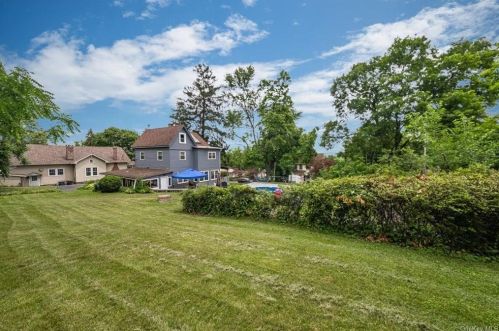 24 Orchard St, Marlborough NY  12542-6149 exterior