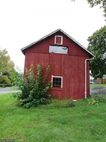 59 Toad Ln, East Amwell Township, NJ 08551-1022