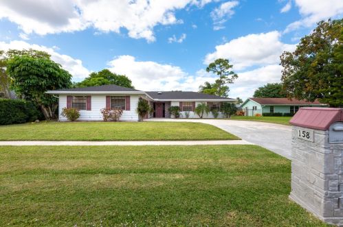 158 Alcazar St, West Palm Beach, FL 33411-1201