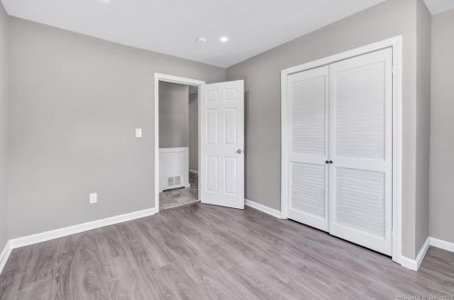 2870 Broadbridge Ave, Stratford CT  06614-2957 exterior