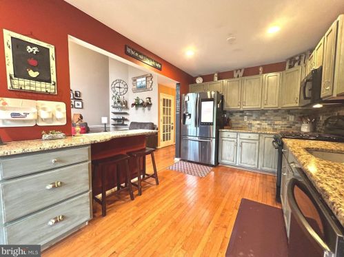 324 Glenn Rose Cir, Norristown PA 19406-1783 exterior