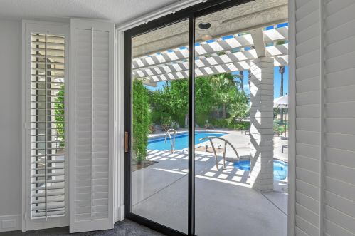 6 Eaton Ct, Rancho Mirage CA  92270-2561 exterior