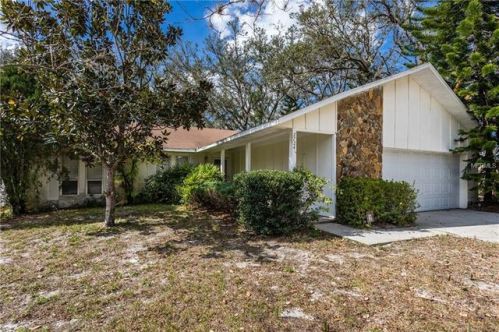 2724 Burton Ln, Orlando, FL 32817-2832