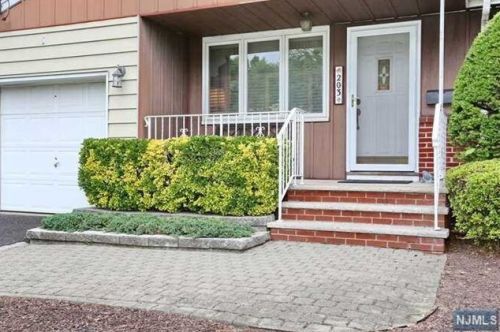 203 Eagle Ave, N Milford, NJ 07646-1750