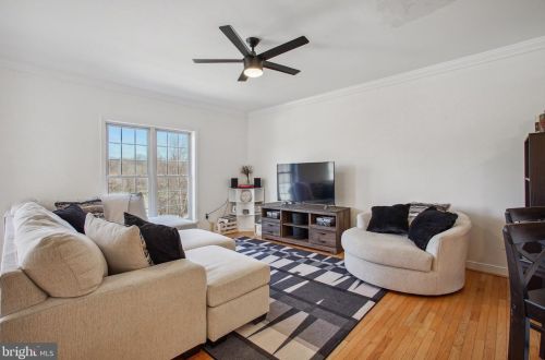 2106 Caroline St, Fredericksburg VA  22401-3413 exterior