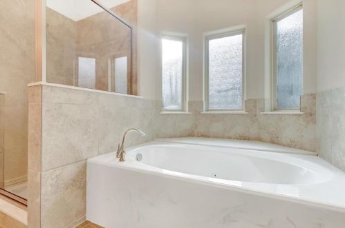 202 Pinnacle, Chita TX  75862-6944 exterior