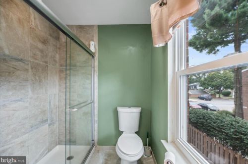 3080 Harbour Dr, Palmyra NJ 08065-2219 exterior