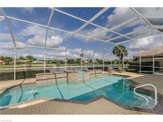 5906 Rolling Oaks Ct, Naples, FL 34110-2303