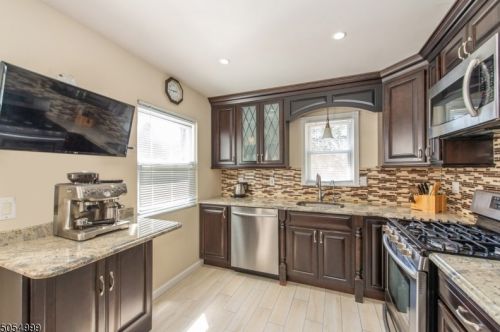 146 Sadler Rd, Bloomfield NJ  07003-5321 exterior