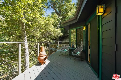 204 Topanga Canyon Blvd, Topanga CA  90290-3837 exterior