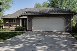 957 Jefferson Ln, Saint Paul, MN 55123-2600