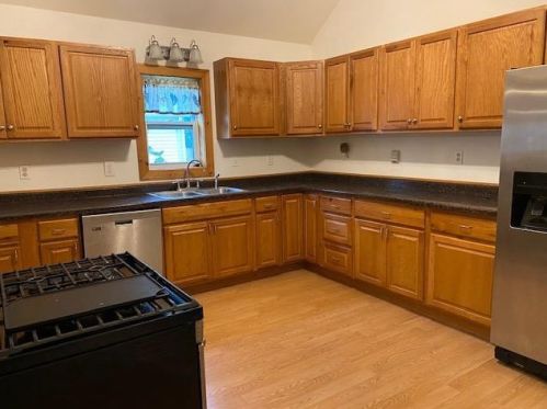 511 Glendale Ave, Tomah, WI 54660-2139