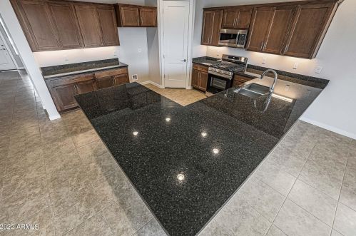 1356 Saddle Dr, Casa Grande, AZ 85122-3284